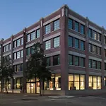 Hotel Renaissance Arts Warehouse District 4*