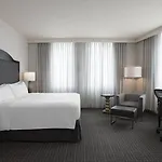 Hotel Renaissance Arts Warehouse District 4*