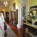 Parisian Courtyard Bed & Breakfast New Orleans