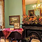 Bed & Breakfast Parisian Courtyard 3*