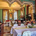 Parisian Courtyard Bed & Breakfast