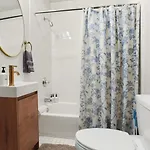 Perfectly Located 1 Bedroom I Uptown - Magazine St Holiday home New Orleans