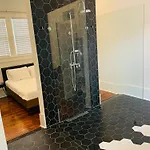 Luxury Spacious - 3 Block Walk To French Quarter Bed & Breakfast
