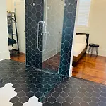 Bed & Breakfast Luxury Spacious - 3 Block Walk To French Quarter *