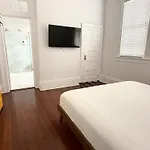 Luxury Spacious - 3 Block Walk To French Quarter Bed & Breakfast