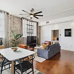 Apartment Stylish Industrial Loft In Warehouse District