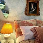 3br Gorgeous Paris Penthouse Sleeps 5 W Balcony, Fq, Streetcar!! Apartment