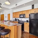 Apartment Stylish Industrial Loft In Warehouse District New Orleans