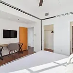 Apartment Stylish Industrial Loft In Warehouse District *