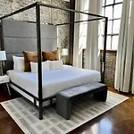 Apartment Stylish Industrial Loft In Warehouse District New Orleans