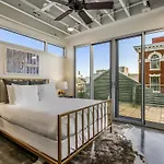 Apartment Luxury Two Bedroom Penthouse New Orleans