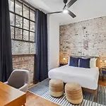 Apartment Stylish Industrial Loft In Warehouse District *