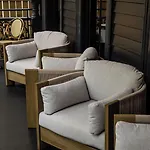 The Prytania Oaks Inn