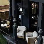 Inn The Prytania Oaks