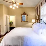 Audubon Inn