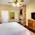 Inn Audubon