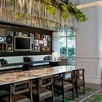 Hotel Tonnelle New Orleans, A Tribute Portfolio