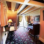 Hotel The Olivier House