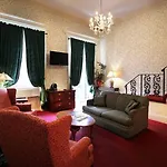 Hotel The Olivier House