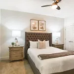 Hotel California Building