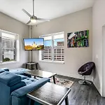 California Building Hotel