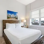 Hotel California Building 3*