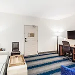 The Mercantile 3*