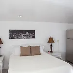 Motel Magazine Mansion 3*