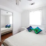 Motel Magazine Mansion 3*