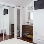 Magazine Mansion Motel 3*