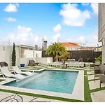 Luxury With Private Rooftop Villa New Orleans