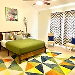 Gentilly Home With Off Street Parking And Jacuzzi Style Tub