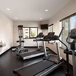 Country & By Radisson, I-10 East, La 3*