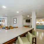 Hotel Country & By Radisson, I-10 East, La New Orleans