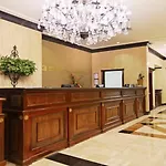 Club Wyndham Avenue Plaza 3*