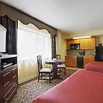 Resort Club Wyndham Avenue Plaza 3*