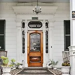 Ashton\'S Bed And Breakfast