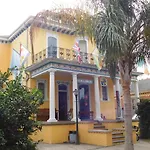 India House Hostel *