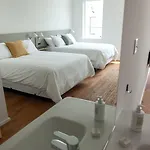Travelers Hotel 2*