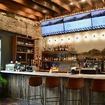 Marsh Hotel