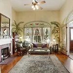 Auld Sweet Olive Bed & Breakfast 4*