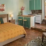 Auld Sweet Olive Bed & Breakfast