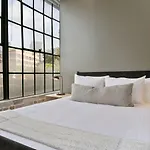 Aparthotel Roami At Motorworks 4*