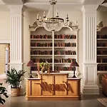 Memoir Warehouse District Hotel 4*