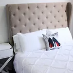 9Br-Sleeps 19. Amazing Deal!!