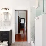 Holiday home Spacious And Elegant Family In Mid-city New Orleans