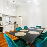 Stylish & Spacious In Apartment