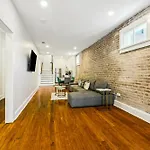 Apartment Stylish & Spacious In