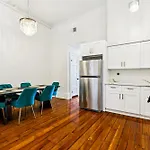 Stylish & Spacious In Apartment New Orleans