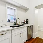 Stylish & Spacious In *